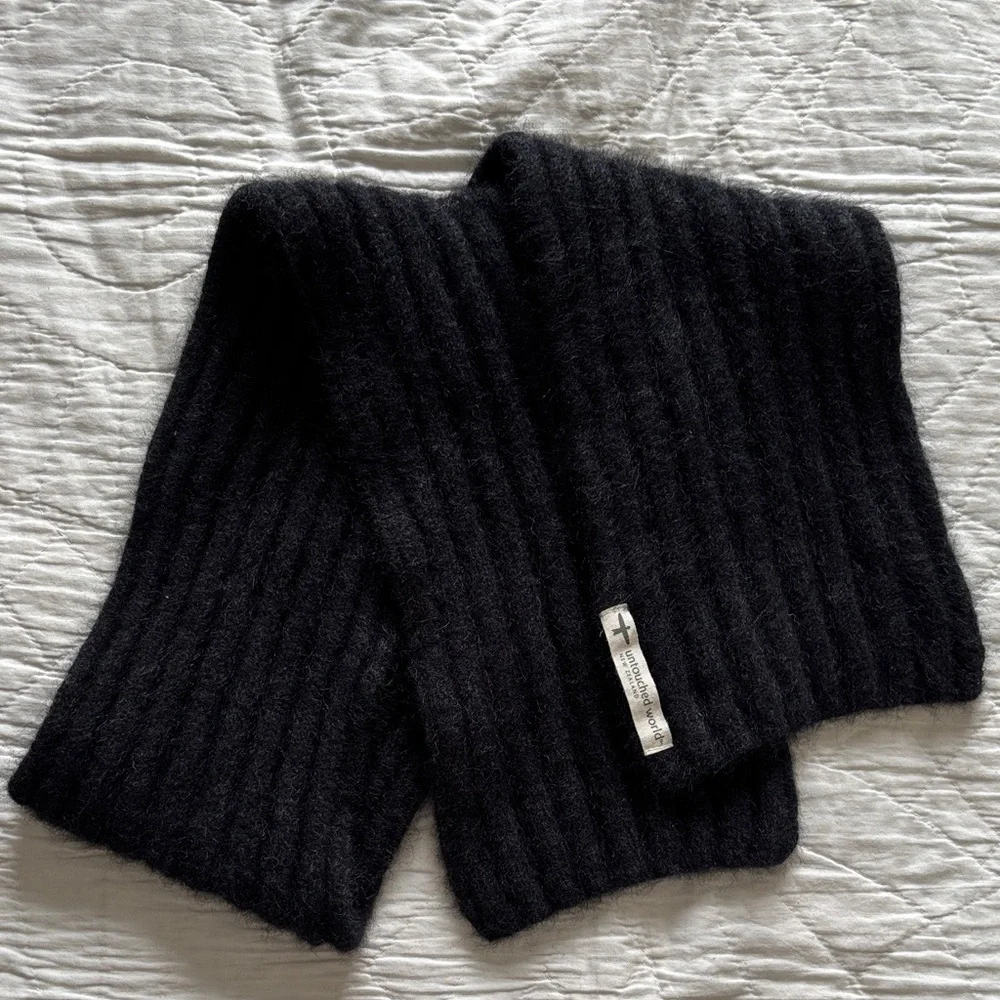 Untouched World Ribbed Scarf - Picture 2 of 8